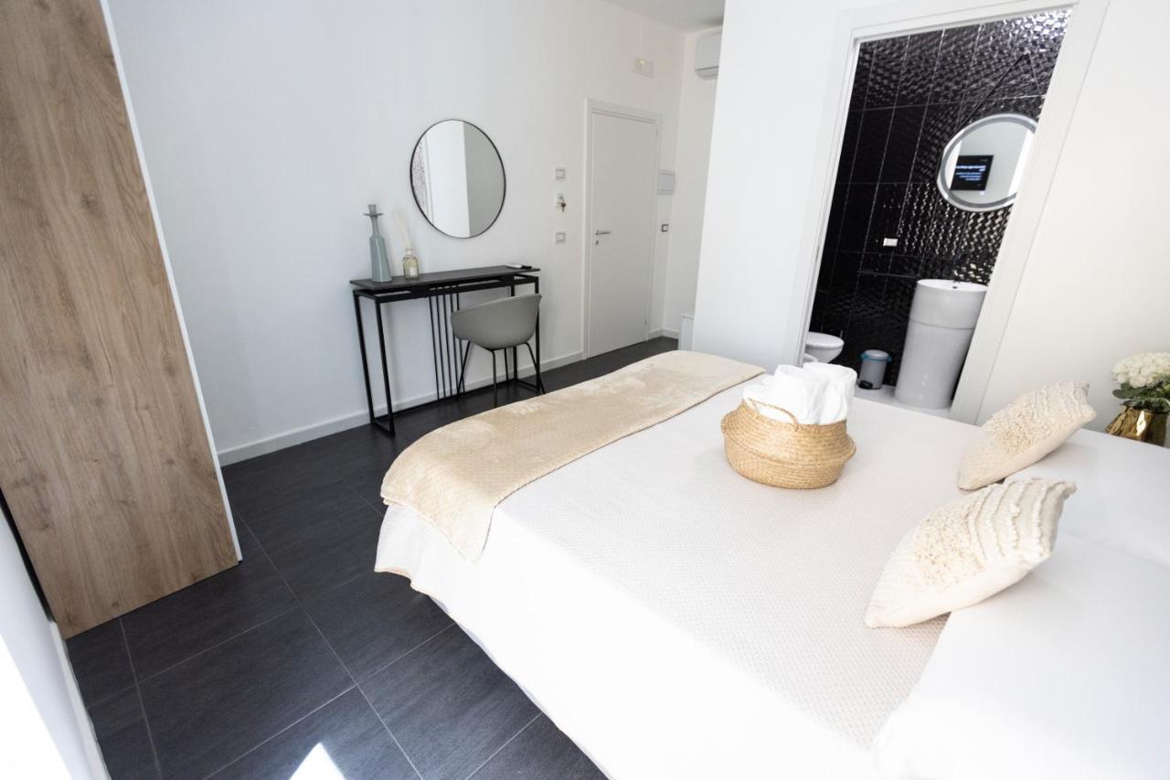Lena Suite Bari Vecchia Exterior photo
